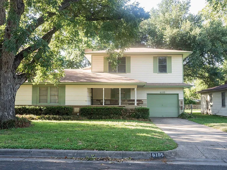 6105 Black Oak Ln — Photo 1