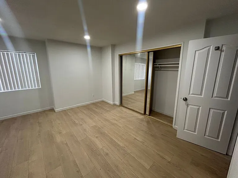 456 Myrtle St #12 — Photo 6