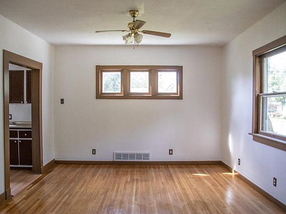 4th image of 101 Finotti Ave S