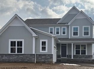 301 Reign Way, Pataskala, OH 43062