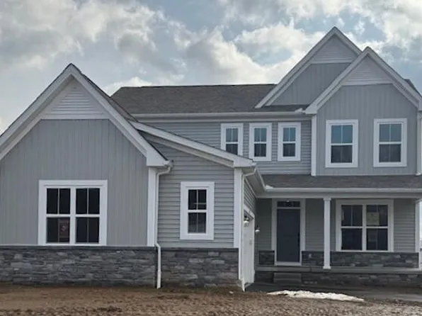 301 Reign Way, Pataskala, OH 43062