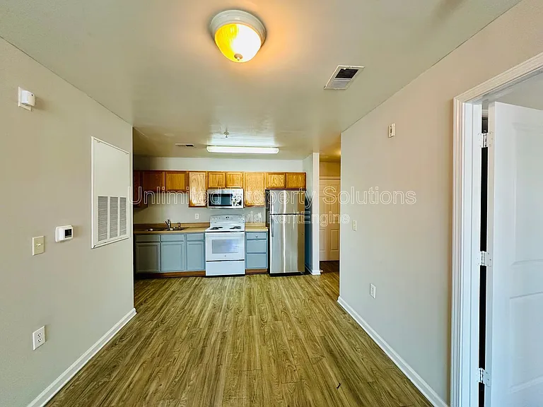 370 S Kerr Ave #105 — Photo 4