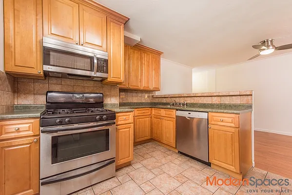 Sold by Modern Spaces | media 14