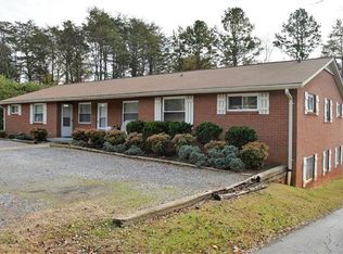 462 26th Ave NE, Hickory, NC 28601