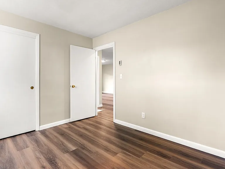 87 Cedar St #5 — Photo 12