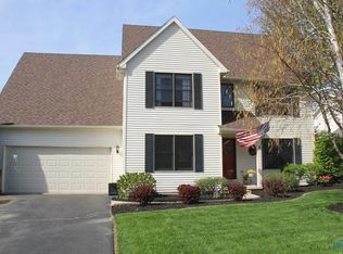 7410 Woodshire Ln, Holland, OH