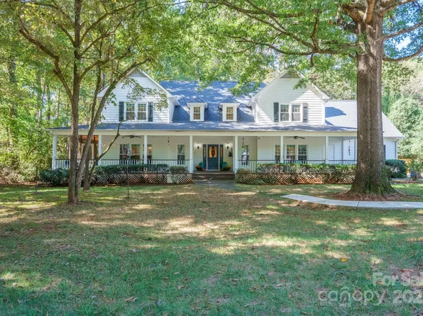 6421 Gold Wagon Ln, Mint Hill, NC 28227
