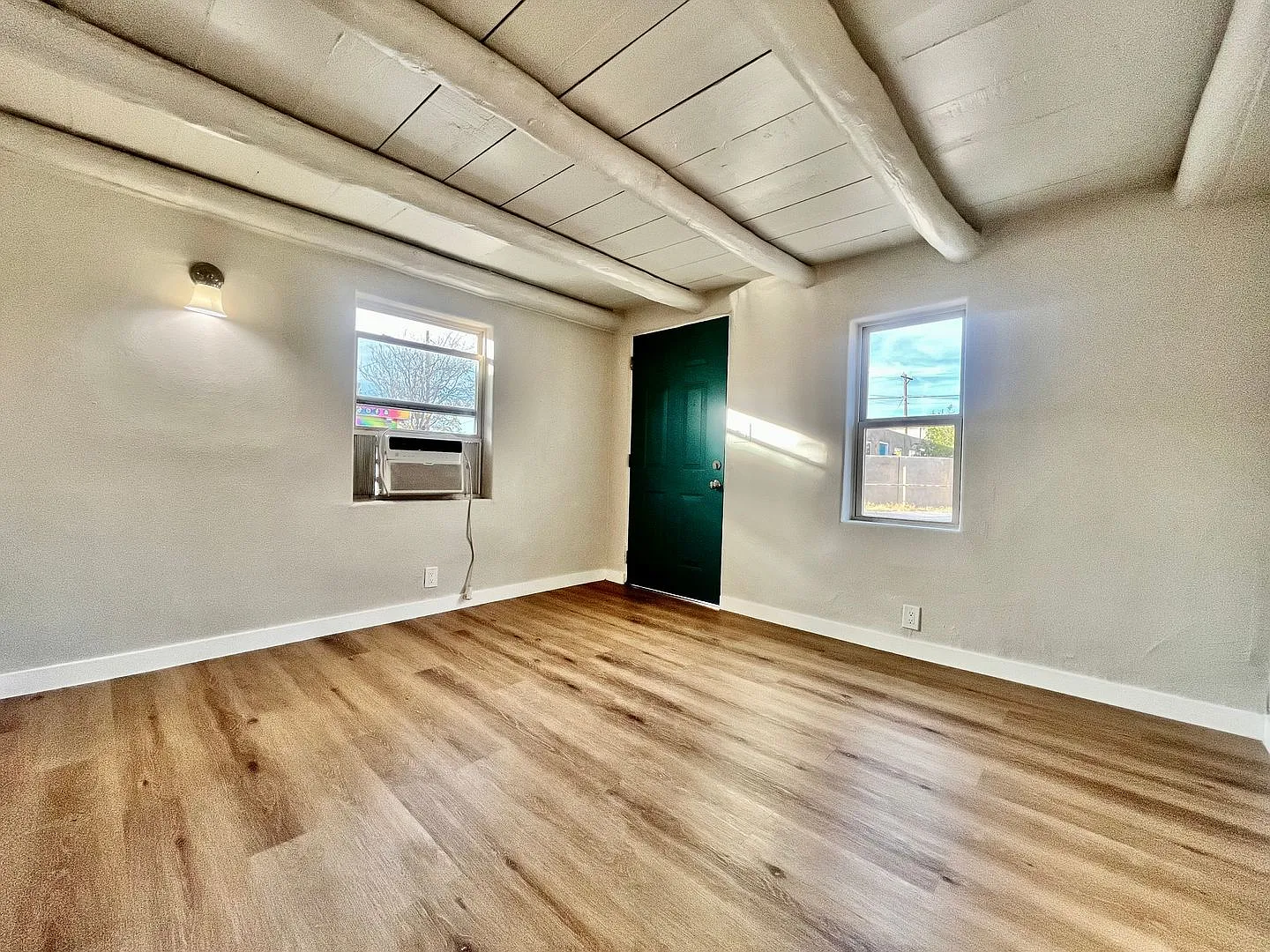 422 Towner — Photo 4