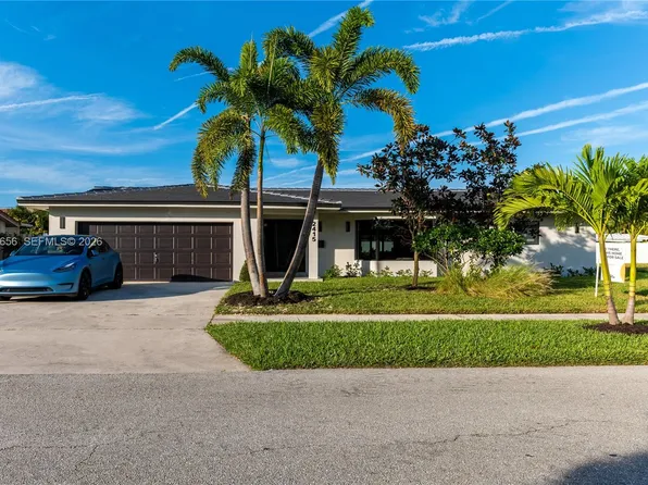 2415 NE 35th Dr, Fort Lauderdale, FL 33308