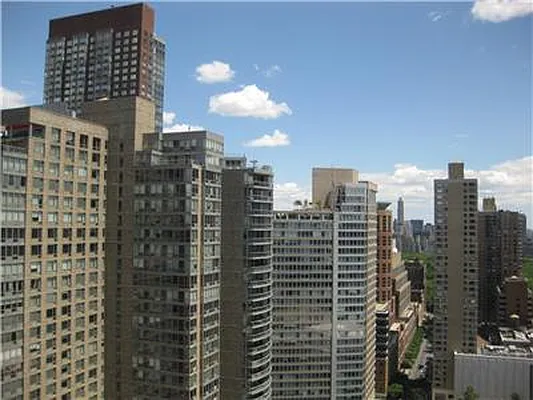 Sold by RELO REDAC INC. | media 19