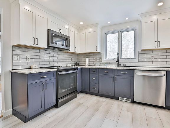 3rd image of 197 Stable Road