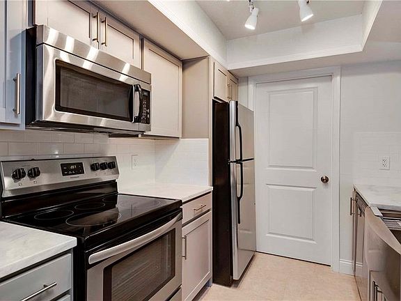 4th image of 5093 Eaglesmere Dr