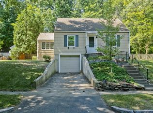 27 Anthony St, Springfield, MA 01104