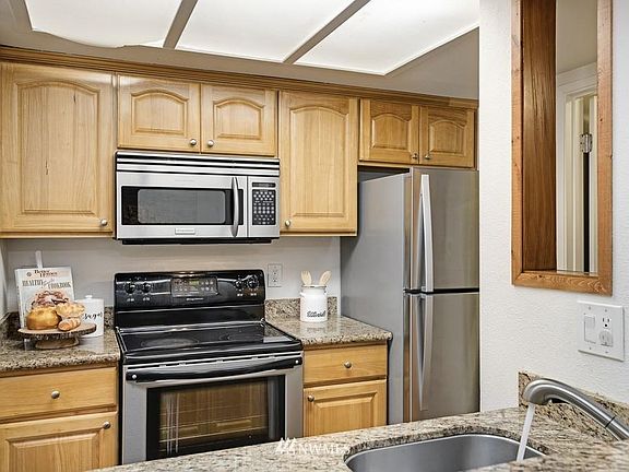 4th image of 14675 NE 32nd St APT C103