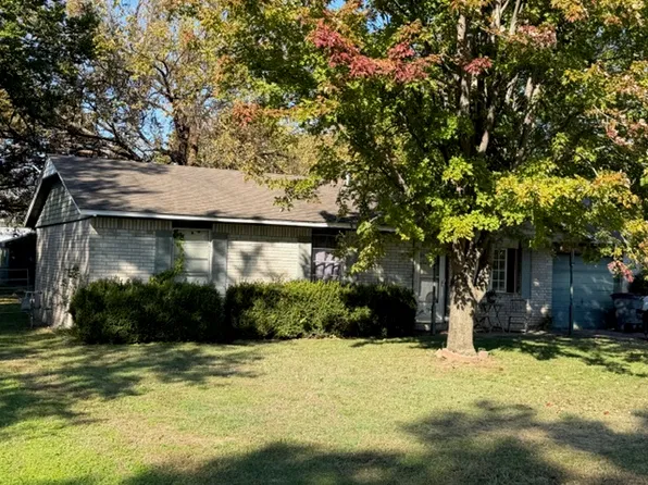 906 S Lincoln Ave, Wagoner, OK 74467