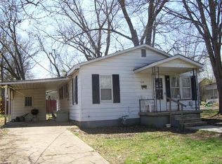 215 Harlan Dr, Farmington, MO 63640