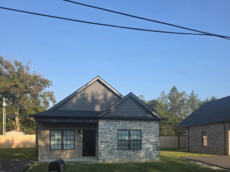 189 Chera Lynn St