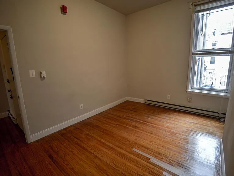 3909 Pine St #2F — Photo 5