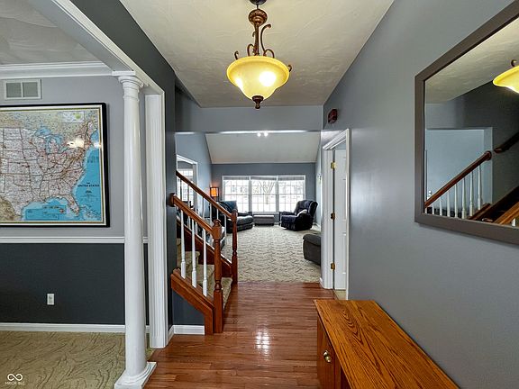 3rd image of 23048 Pocket Rd