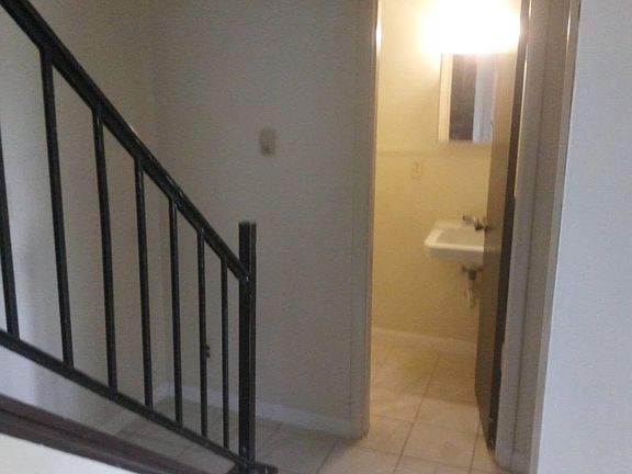 4th image of 1654 Atson Ln APT 1