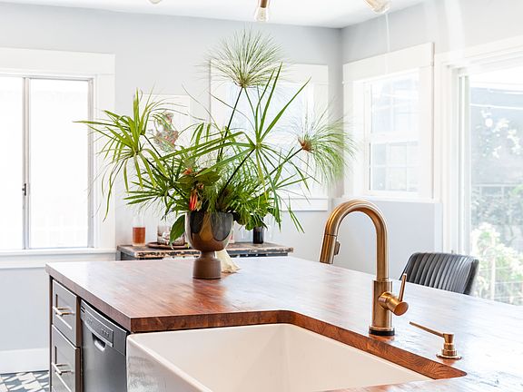 High-end touch faucet large island