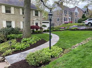 414 Morrison Dr, Pittsburgh, PA
