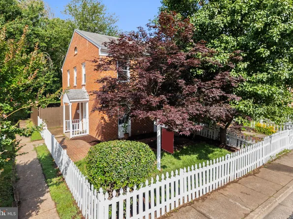 9746 Bragg Ln, Manassas, VA 20110