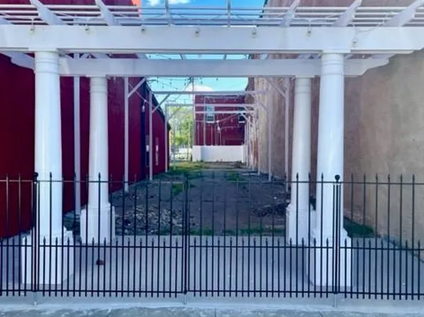 123 W Cherry St, Nevada, MO 64772