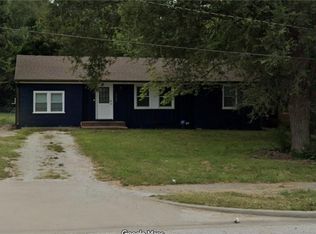 5205 Longview Rd, Kansas City, MO 64137