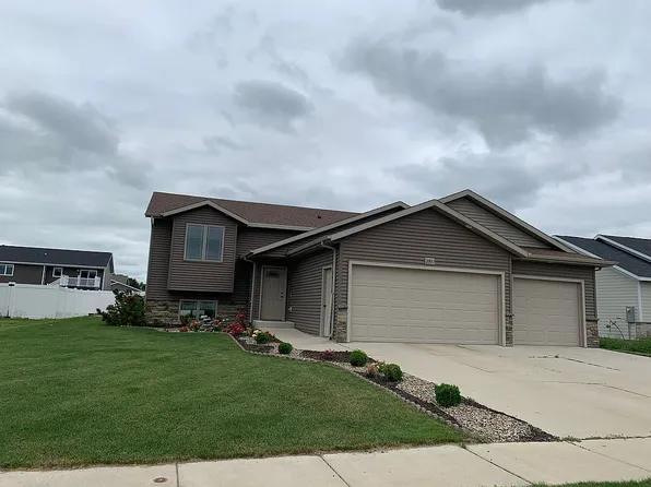 3000 Dortmund Dr, Bismarck, ND 58504
