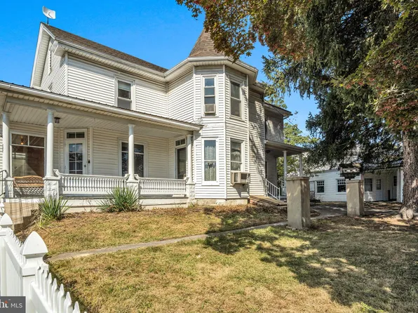 597 W Main St, Thompsontown, PA 17094