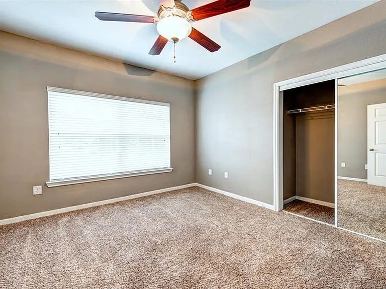 Madison Dell Ranch Apartments — Photo 15