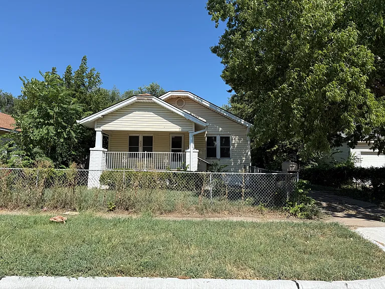 540 S Ellis Ave — Photo 1
