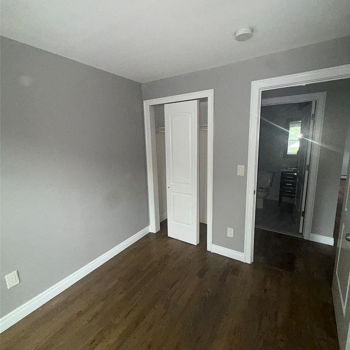 2 bed, 1.0 bath, 2621 sqft, $2,700 — Photo 4