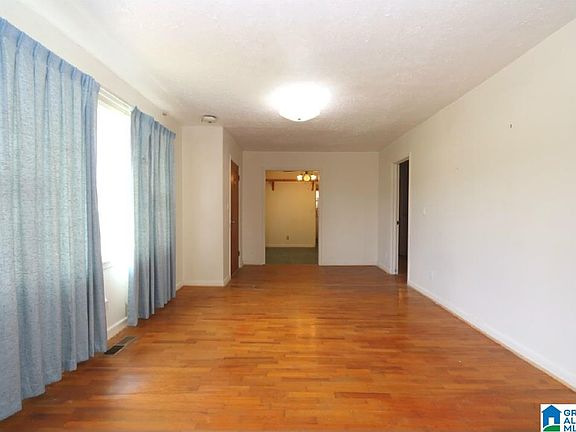 2nd image of 1101 Hamric Dr W