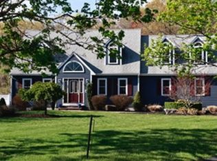 3 Robsan Pl, Norton, MA 02766