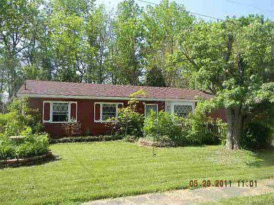 1st image of 2801 W Oliver Dr