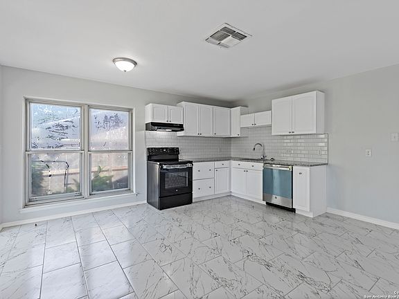 5th image of 9618 Gold Hill Dr