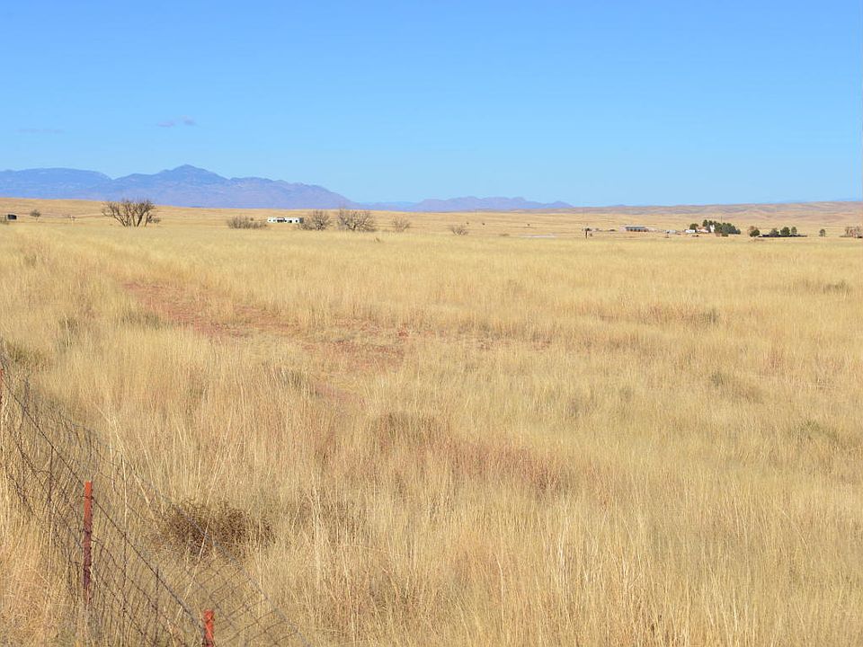 1st image of 00 Highway 83 #0