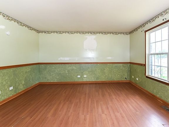 5th image of 4637 Oakridge Ave