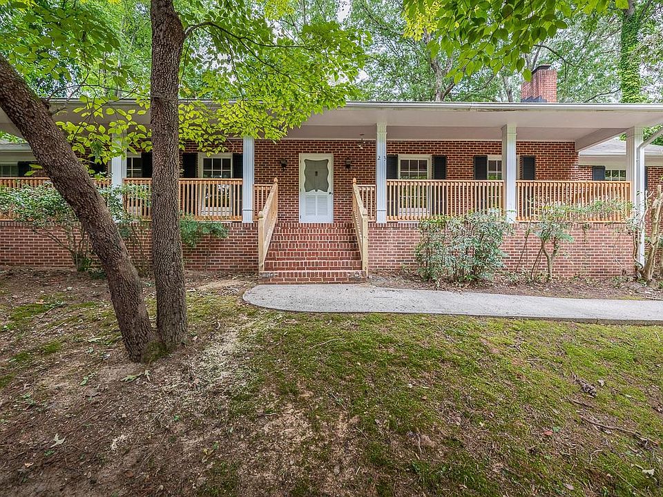 1st image of 203 N Estes Dr