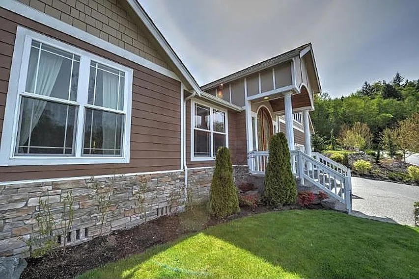3 bed, 2953 sqft, $4,195 — Photo 3