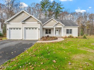 11 Buff Rd, Saratoga Springs, NY 12866