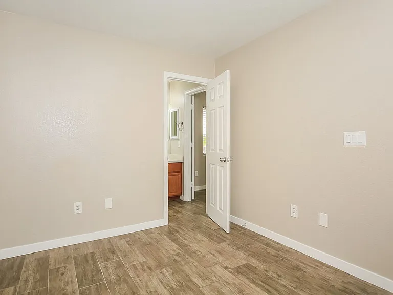 5347 S Galanthus St — Photo 14