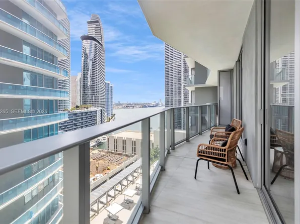77 SE 5th St #2006, Miami, FL 33131