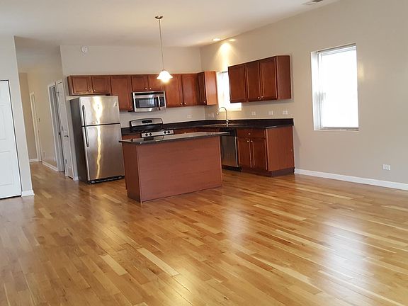 3rd image of 3024 W Washington Blvd #C