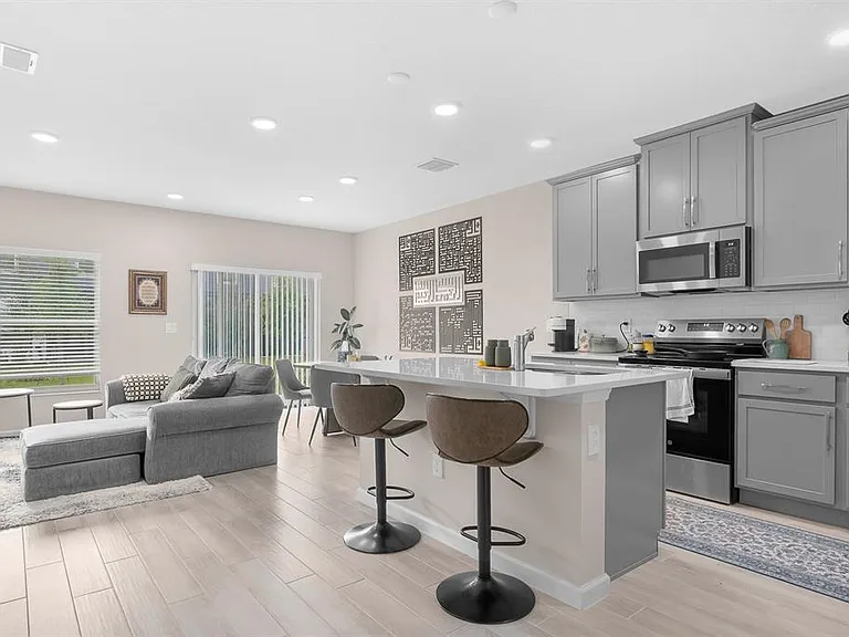 5070 Rain Shadow Dr — Photo 4