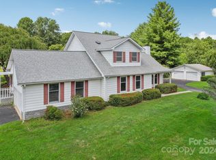 434 Case Cove Rd, Candler, NC 28715