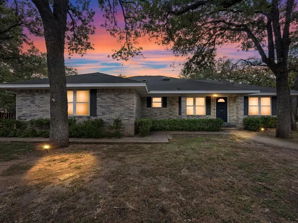 105 Cristol Dr, Fredericksburg, TX 78624