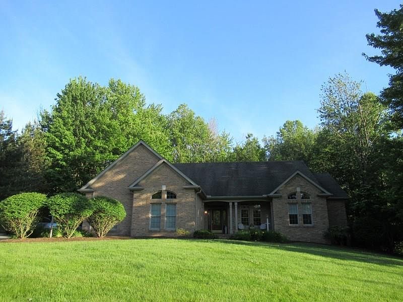 1st image of 4133 Stone Creek Dr